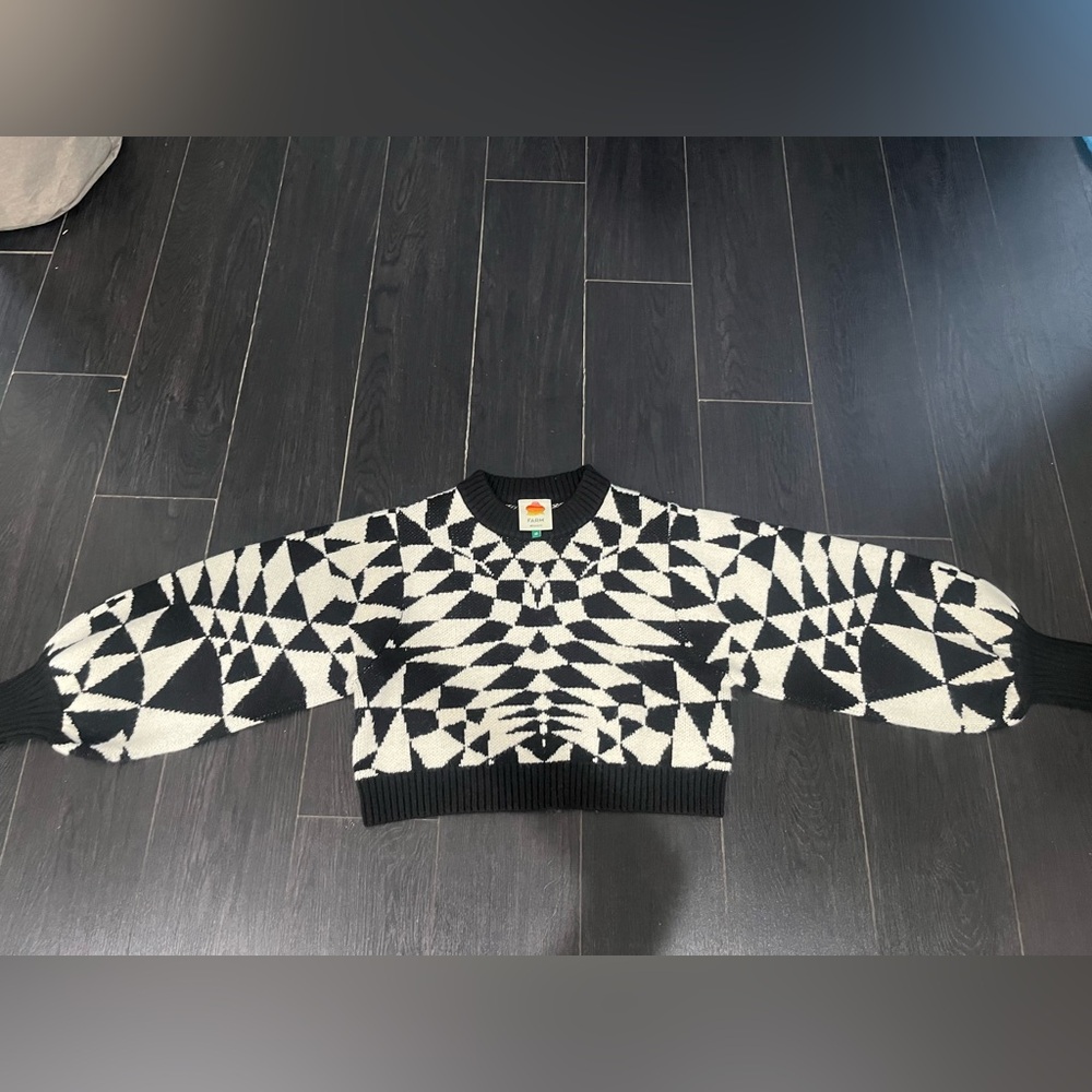 Farm rio blk and white cropped crew neck sweater xs